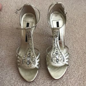 Never worn Laundry by Shelli Segal sandals